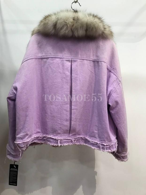 Фиолетовая короткая парка с мехом песца фото №2